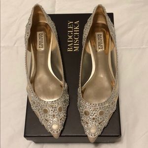 Badgley Mischka Flat